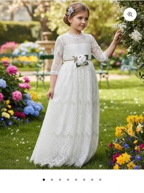 Trish Scully Bridesmaids dress with flower belt.  Girls 14 fits like 10-12